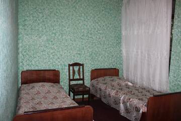 Фото номера Трехместный номер с основными удобствами Гостевой дом Alaverdi Guest House г. Alaverdi 11